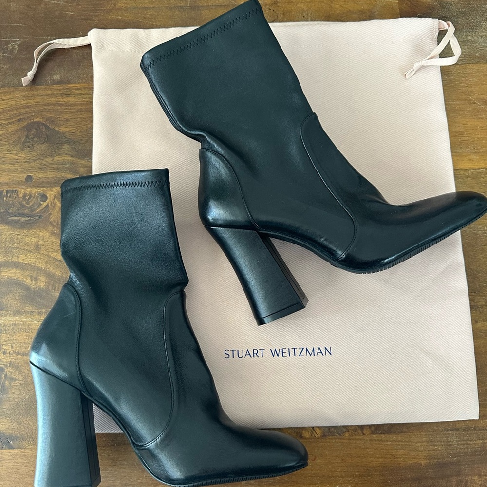 Stuart Weitzman Black Heeled Boot‎ Ladies size 8.5 NEW